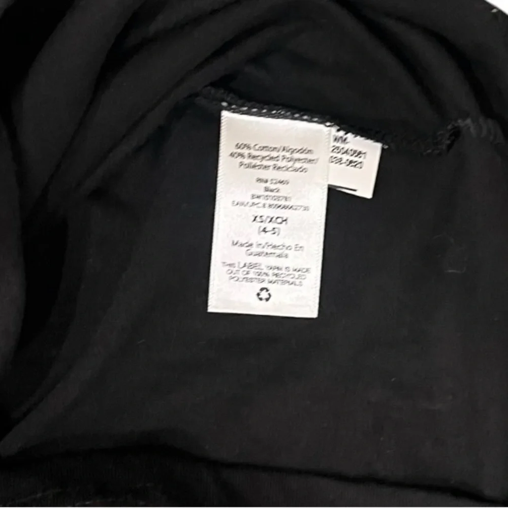 Wonder Nation casual black color T-shirt, round neck Unisex XS(4-5)